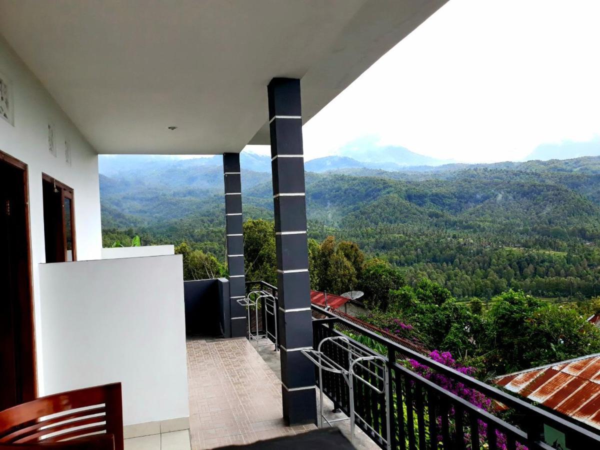 One Homestay And Warung Munduk Εξωτερικό φωτογραφία