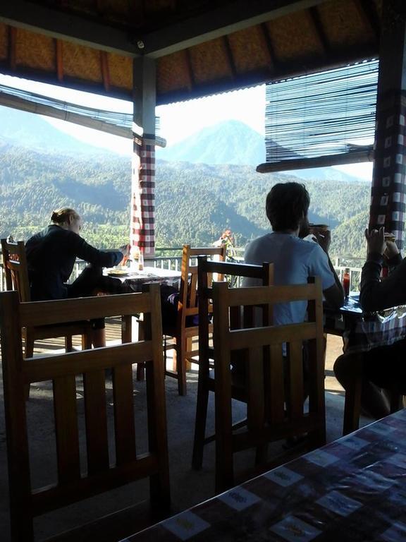 One Homestay And Warung Munduk Εξωτερικό φωτογραφία