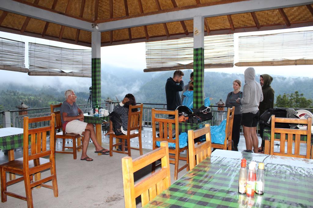 One Homestay And Warung Munduk Εξωτερικό φωτογραφία