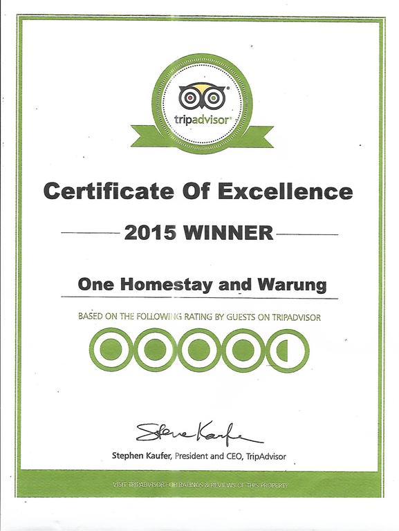 One Homestay And Warung Munduk Εξωτερικό φωτογραφία