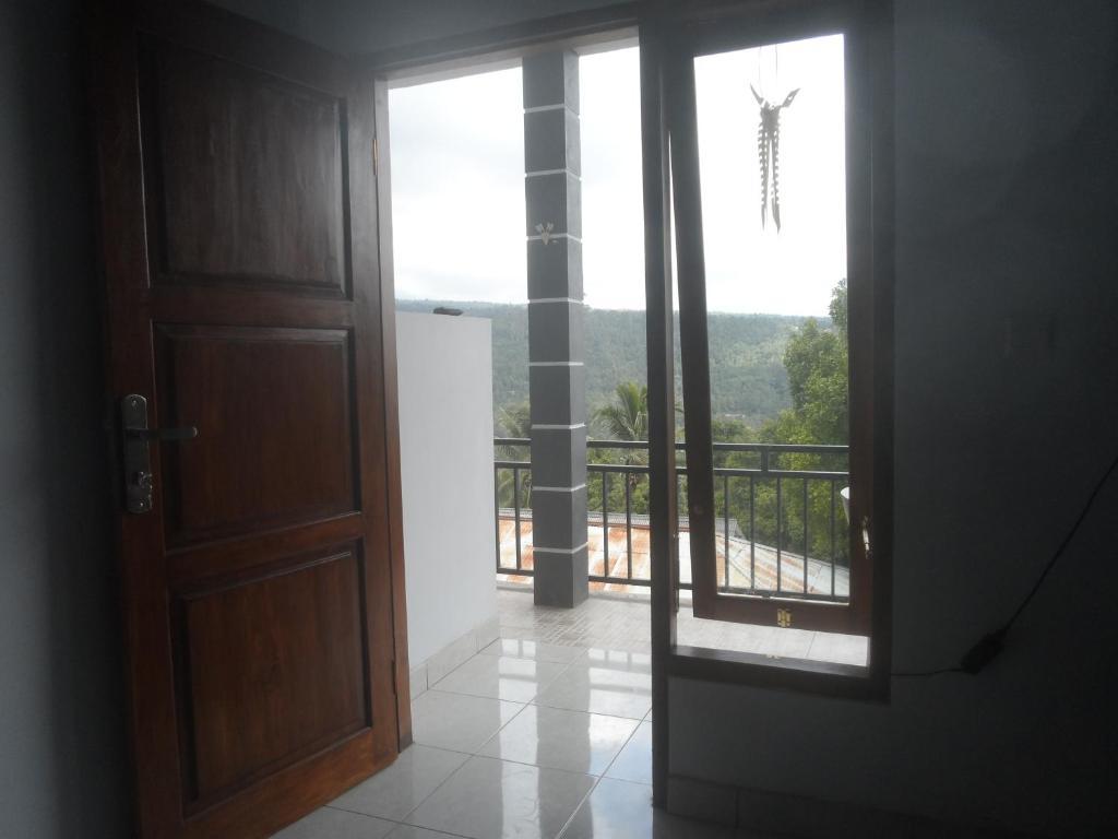 One Homestay And Warung Munduk Εξωτερικό φωτογραφία