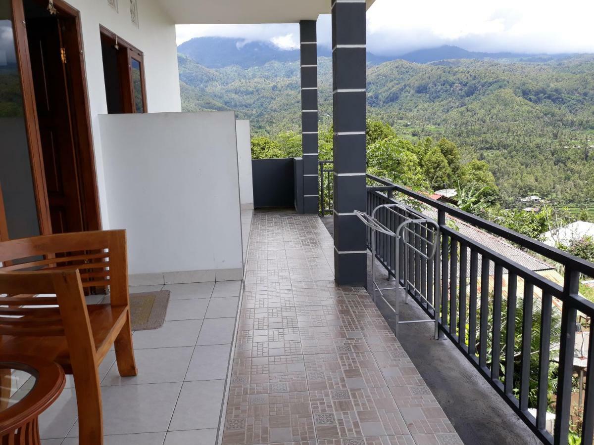 One Homestay And Warung Munduk Εξωτερικό φωτογραφία