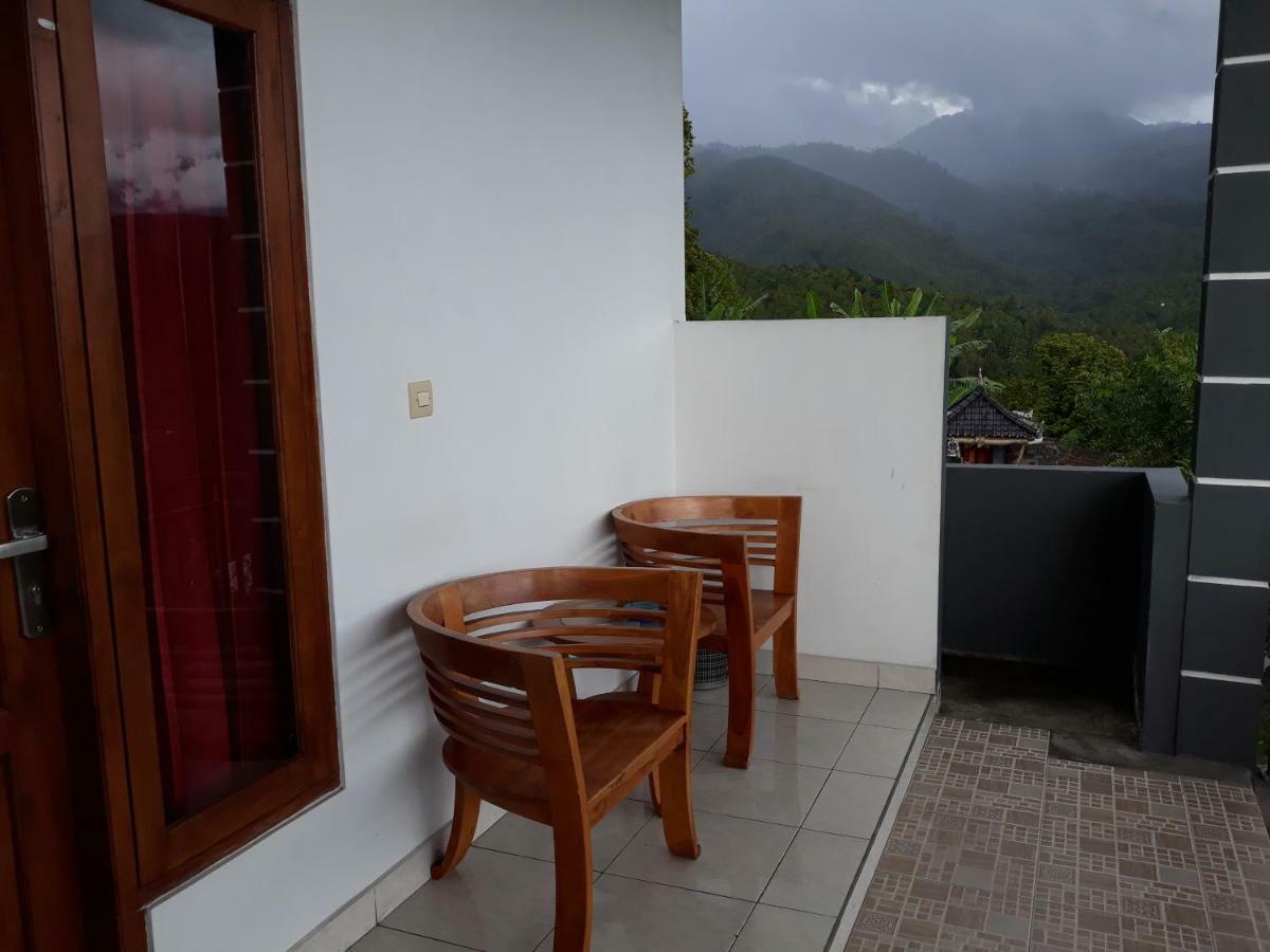 One Homestay And Warung Munduk Εξωτερικό φωτογραφία