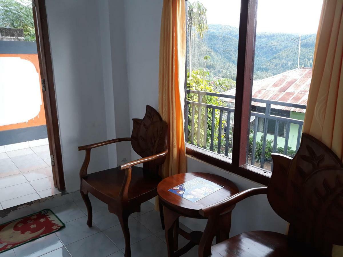 One Homestay And Warung Munduk Εξωτερικό φωτογραφία