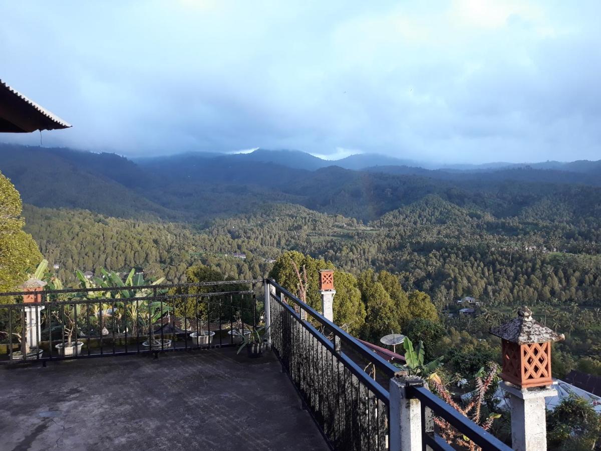 One Homestay And Warung Munduk Εξωτερικό φωτογραφία
