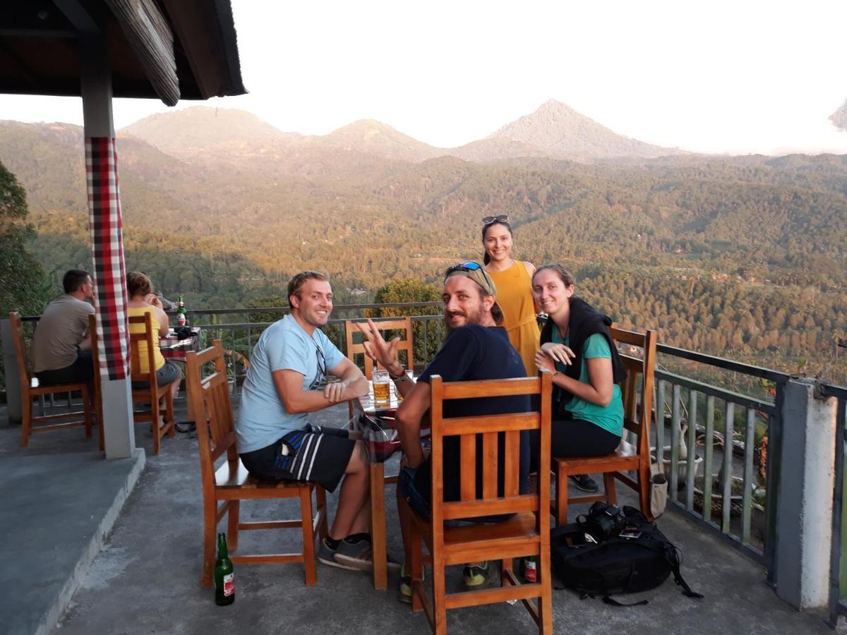 One Homestay And Warung Munduk Εξωτερικό φωτογραφία