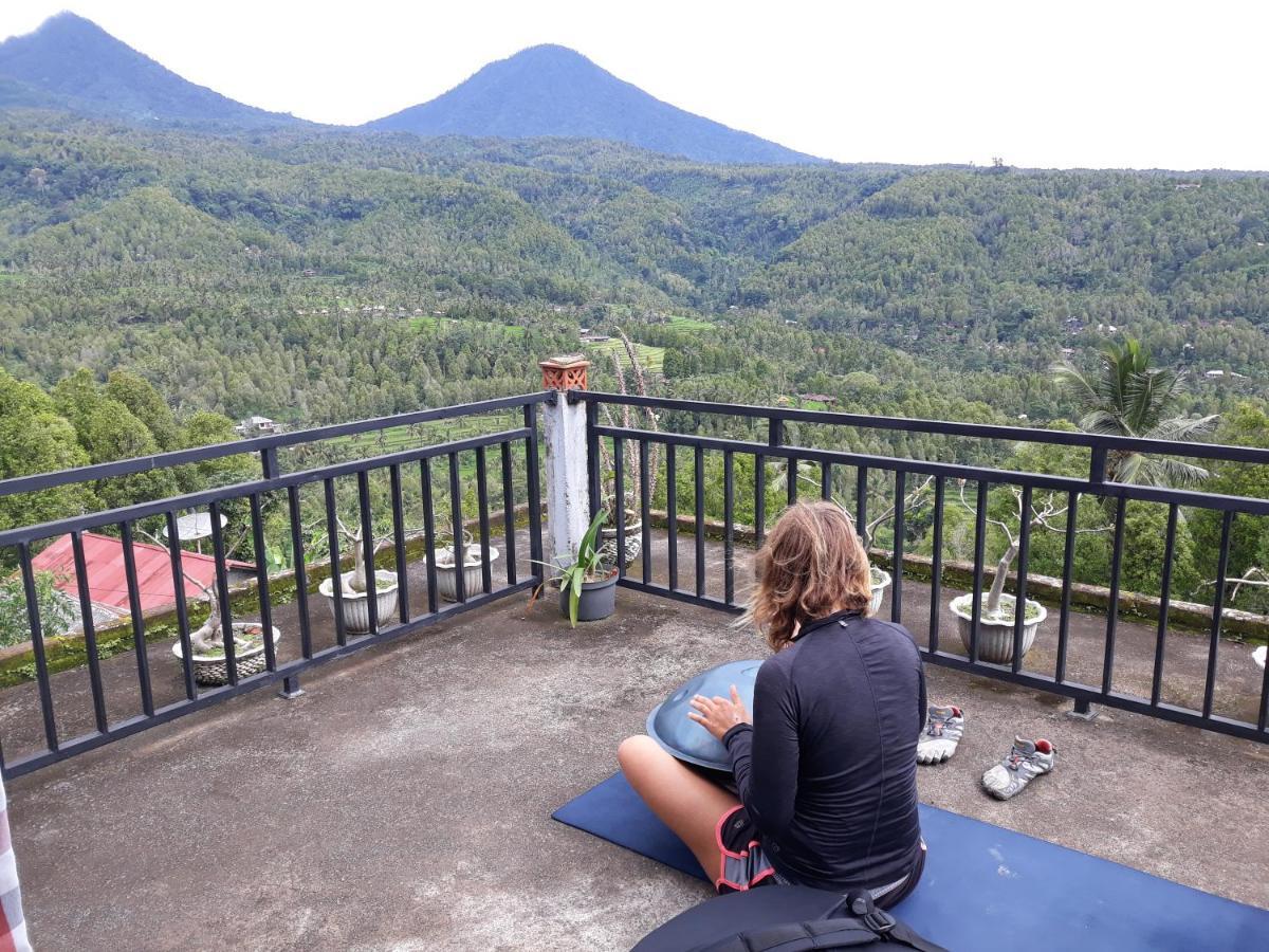 One Homestay And Warung Munduk Εξωτερικό φωτογραφία
